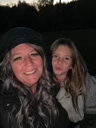 Introduction to Mandy, a dental assistant and mother of four in Cadillac,  Michigan