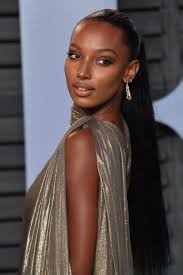 They do not require large amounts of time or skill in order to achieve. 18 Cute Hairstyles That Ll Get You Out Of Your Summer Hair Rut Beauty Homepage Cosmopolitan Middle East