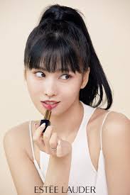 Twice Chosen To Be The Brand Ambassadors For Estee Lauder Koogle Tv Momo Hirai Momo Twice