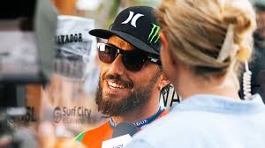 Filipe Toledo dispara contra arbitragem da WSL: 'Queria...'