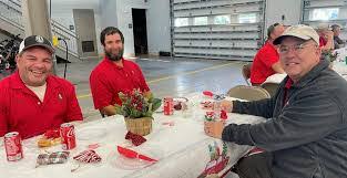 Travis Dellinger's Instagram, Twitter & Facebook