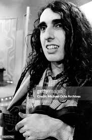 19 Photos & High Res Pictures