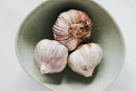 In that case, a normal dose is 600 to 1,200 mg per day. How Much Minced Garlic Is 1 Clove How To Discuss