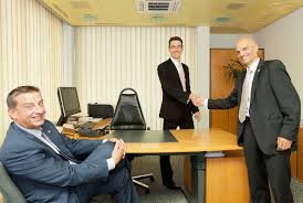 Regione Bellinzona Entrano In Carica Due Nuovi Responsabili Www Bancastato Ch