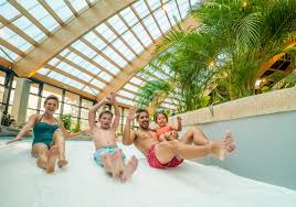 Le Dome Vacances Bretagne Vacances Piscine A Vague