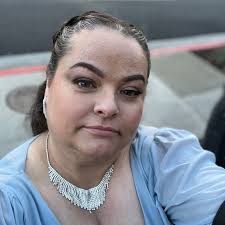 Clueless customers trying to enter closed stores