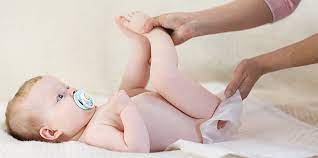 Learn how to put on cloth diapers properly from baby professionals in this. How To Change A Diaper Parents