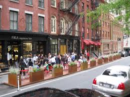 Extension Of The Sidewalk Into The Parking Lane For Added Sidewalk Cafe Seating Outdoor Cafe Cafe Seating Outdoor Restaurant Patio
