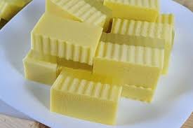 Campurkan butter, gula bubuk dan susu bubuk aduk sampai tercampur rata. 5 Resep Camilan Berbahan Dasar Jagung Ala Rumahan
