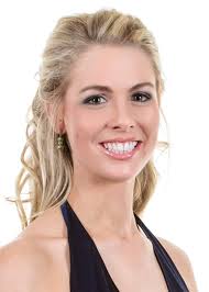 Send a message of support to your Rose of Tralee!