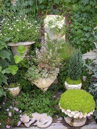 Creative Gardening In Small Urban Spaces Small Gardens Creative Gardening Plants