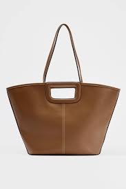 Nicole_98 archive she is a CD with decent looks, an