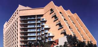 Location holiday inn santa monica (pov). Holiday Inn Bayview Plaza Morley Builders