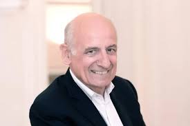 Premier tournoi de badminton réussi