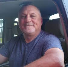 What's causing the loud booms every 10/15 seconds in Highland Neighborhood,  Shreveport?