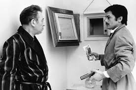 Elle possède un restaurant à la cuisine traditionnelle française. Le Cercle Rouge 1970 Imdb