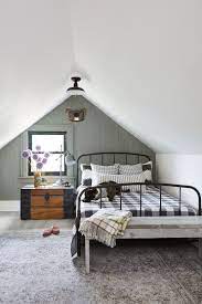 Dark forest green wall with neutral bedding and natural accents make this seem less modern more trad idei interera idei domashnego dekora prikrovatnye kovriki. Bedroom Paint Color Ideas Best Paint Colors For Bedrooms