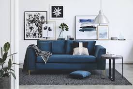 Mixing faux wall decor on same wall. Become A Pro At Mixing Art On Gallery Walls Tlc Interiors