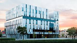 Ukk is an independent association which works to promote the experimental and younger part of contemporary art, as well as for the political and social rights and interests of its members. Culture And Meetings Ukk English