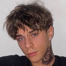 Joe Linnell's Instagram, Twitter & Facebook