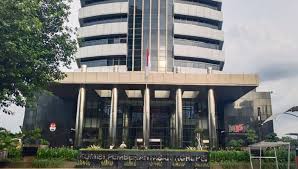 Kpk bikin pantun korupsi, warganet sindir harun masiku dan truk berisi barbuk lenyap. Ini Kendala Kpk Tangkap 5 Buronan Kasus Korupsi Termasuk Harun Masiku Dan Nurhadi