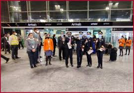 Captain zoya agarwal commenced the flight with her team on january 9, 2021 and covered a distance of nearly 16,000 kilometres from san francisco (sfo) to bangalore. With Four Women Pilots Air India S Longest Direct Route Flight Lands In Bengaluru