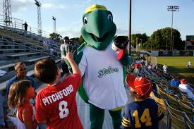 Speedy's job: Pump up Sliders fans