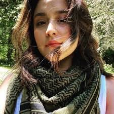 Lauren Dobbins's Instagram, Twitter & Facebook