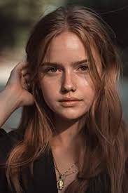 Reparto de La piscina (película 2024). Dirigida por Bryce McGuire