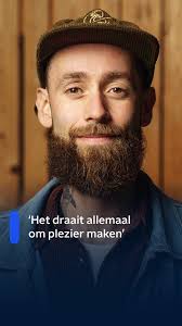 Met zinnen als 'Zelfs voor doorgewinterde kampeerders is het warempel geen  pretje, om steeds te moeten poepen op een chemisch toiletje' is NOS  Journaal Gerri Eickhof een cultheld volgens Taalteam-man Jan Beuving