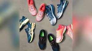 Ribuan pasang sepatu nike palsu disita polisi di sebuah mal ternama di jakarta. Gokil Pabrik Sepatu Jepang Pindah Dari China Ke Tegal Berita Satu