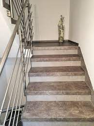 Mit einem sehr großen erfolg verkleidet man die alten steintreppen mit renovierungsstufen aus laminat, holz und vinyl. Treppenrenovierung Treppensanierung Schran