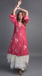 Beautiful Silk Kurti With Beautiful Embroidery Embellishments Traditional Silhouettes With Mode Pakistani Dress Design Designer Dresses Lengha Blouse Designs