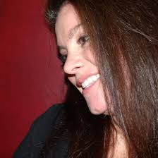 Amazon.com: Violet Chain: 9781517766924: Kahele, J: Libros