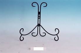Designed for deep bowls or tall platters. Amazon Com Decorative Black Wrought Iron 12 Plate Stand Easel Office Products