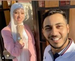 وقد تخرج مهندسا للديكور، وأسس فرقة طيور الجنة الفنية للأطفال عام 1994 م في عمان، وانتج الكثير من الاناشيد التي تعنى بالطفل والوطن. ÙˆÙ„ÙŠØ¯ Ù…Ù‚Ø¯Ø§Ø¯ Ù†Ø¬Ù… Ø·ÙŠÙˆØ± Ø§Ù„Ø¬Ù†Ø© ÙŠØ³ØªØ¹Ø¯ Ù„Ø¯Ø®ÙˆÙ„ Ø§Ù„Ù‚Ù€Ù€ÙÙ€Ù€Ù€Øµ Ø§Ù„Ø°Ù‡Ù€Ø¨Ù€Ù€ÙŠ ØªØ¹Ø±Ù Ø¹Ù„Ù‰ Ø§Ù„ØªÙØ§ØµÙŠÙ„ Ø£Ù‡Ù„ Ø§Ù„Ø¨Ù„Ø¯