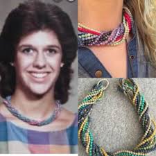 How to twist a bead necklace?