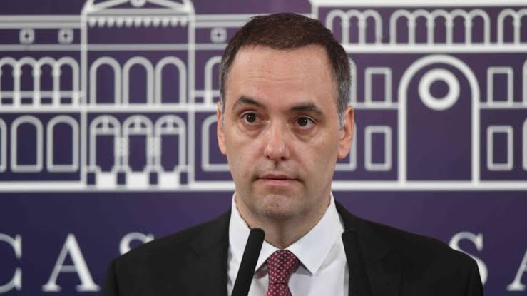 Chief of staff Adorni in hot water for taking his wife on official trip -  Buenos Aires Herald