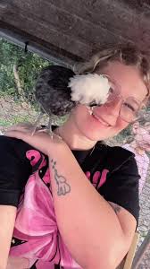 Is my polish chicken Tina Turner a roo or a hen?