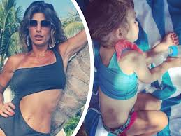 Instagram post by elisabetta canalis • feb 25, 2016 at 5:33am utc. Elisabetta Canalis Boom Di Critiche Per La Foto Della Figlia Su Instagram Le Hai Insegnato A Sputare Il Mattino It