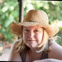 Joanne Ames's Instagram, Twitter & Facebook