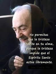 Oración del PADRE PIO DE PIETRELCINA. Quédate conmigo, Señor, porque es  necesario que estés presente para que no te olvide. Ya sabes lo fácil que  te abandono. Quédate conmigo, Señor, porque soy