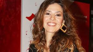 Όλα όσα δήλωσε η δημοφιλής ηθοποιός για το βίαιο περιστατικό που υπέστη στο παρίσι. Mhxanobia H Natalia Dragoymh Deite Th Me Th Mhxanh Ths Kai Kamarwste Th