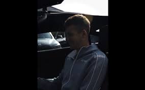 Последние твиты от mclaren (@mclarenf1). Hubert Hurkacz Ujarzmil Prawdziwa Bestie Po Ulicach Jezdzil Takim Monstrum Super Express