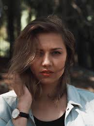 Lisa Petrowski's Instagram, Twitter & Facebook