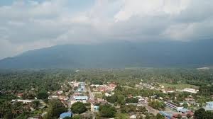 Menteri besar kedah muhammad sanusi md nor menafikan dakwaan mengatakan banjir melibatkan beberapa kampung dan kawasan perumahan di kawasan kaki gunung jerai di yan dan kuala muda pada rabu adalah disebabkan oleh aktiviti pembalakan. Gunung Jerai Stock Footage Royalty Free Stock Videos Pond5