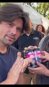 I’m just going to leave this here😜#favoriteband #fanson #hansontiktok  #hanson #fangirlforever #hansonfanpage #zachanson #hitztok