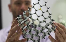 Amazon dùng kim cương để truyền dữ liệu lượng tử