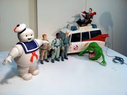 There are two things kids are forever interested in: Most Popular Christmas Toys From The Last 30 Years Dg Cars