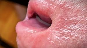 寝ているチンポで遊ぶ